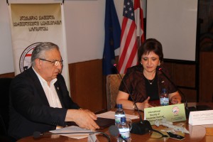 მეცნიერებათა აკადემიის ვიცე-პრეზიდენტი, აკადემიკოსი როინ მეტრეველი და ალექსანდრე ქართველის საერთაშორისო საზოგადოების პრეზიდენტი ლელა ქართველიშვილი.